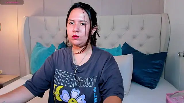 zoes milee online show from 09-17-25, 02:19