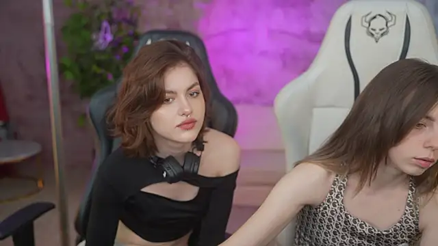 Snapshot of Lika_Secret_ chatting on 01-27-25, 03:50 Lika Secret online show from 01-27-25, 03:50