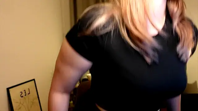Snapshot of ShyHotNerd chatting on 02-26-25, 12:14 ShyHotNerd online show from 02-26-25, 12:14