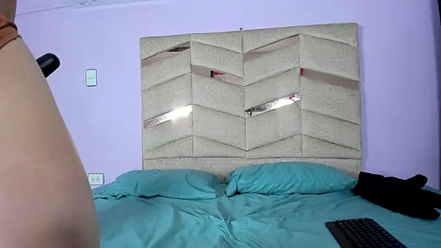 Snapshot of RubiSharqui_ chatting on 03-04-25, 12:22 RubiSharqui online show from 03-04-25, 12:22