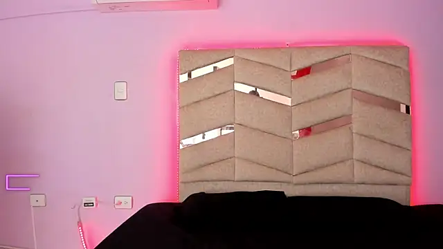 Snapshot of RubiSharqui_ chatting on 10-24-25, 12:45 RubiSharqui online show from 10-24-25, 12:45