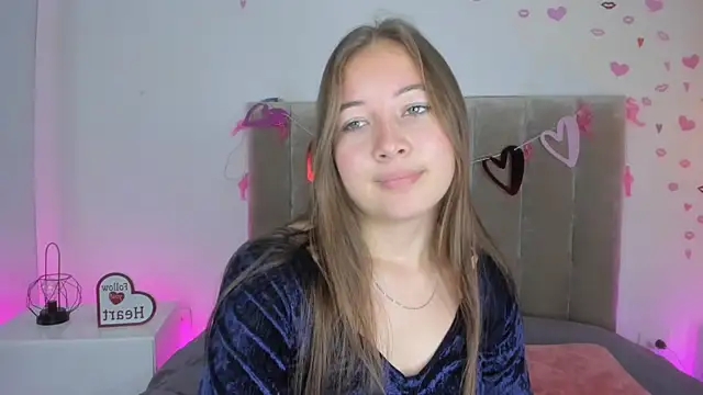 Dahlia Rousse online show from 03-22-25, 02:48