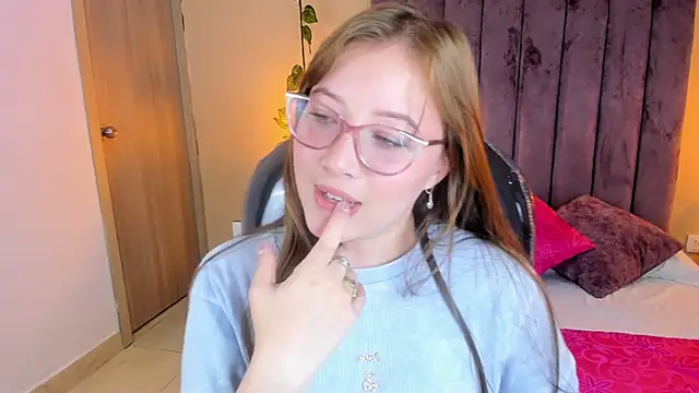 Dahlia Rousse online show from 10-23-25, 06:45