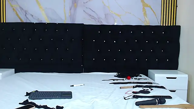 SalomeSimonz online show from 03-11-26, 07:53