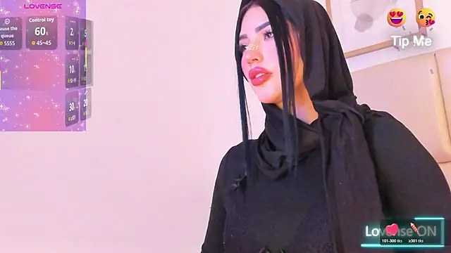 taylorsmiiith  online show from 03-06-26, 07:10