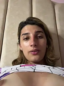 Snapshot of Queensara_ chatting on 03-03-25, 01:20 Queensara  online show from 03-03-25, 01:20