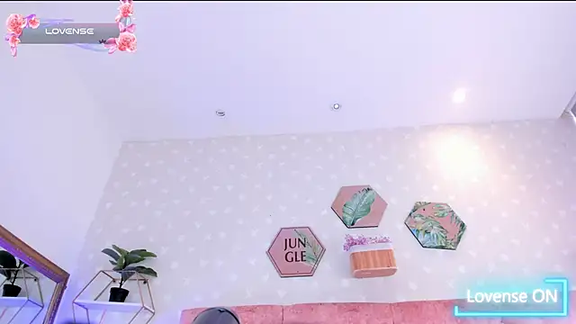 Elise-Leyton online show from 03-19-25, 04:24