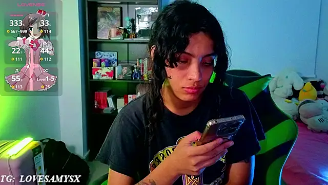 Snapshot of Lovelyamyy chatting on 07-15-26, 07:13 Lovelyamyy online show from 07-15-26, 07:13