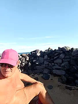 MountJohnXL online show from 12-18-25, 04:13