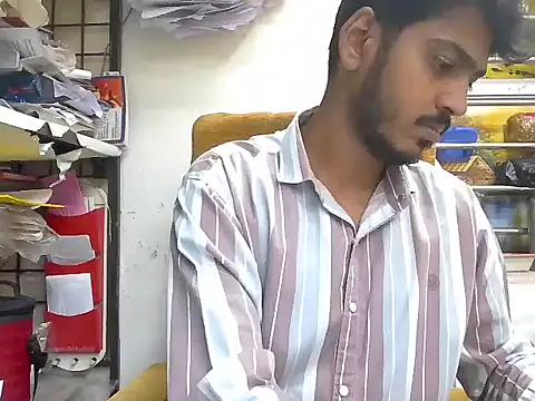 Snapshot of cute_modell chatting on 10-08-25, 12:14 cute modell online show from 10-08-25, 12:14