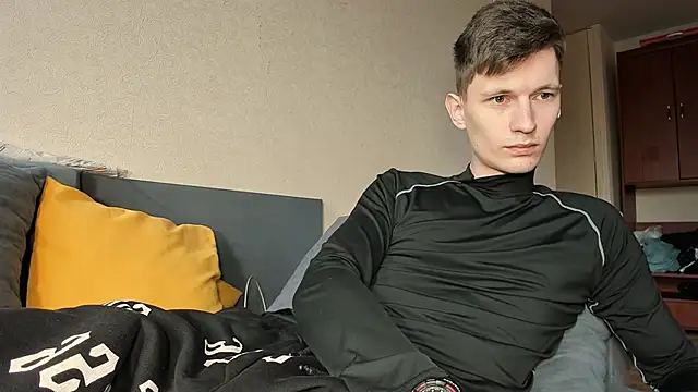 Snapshot of Kevin_Hornyyy chatting on 06-18-26, 12:20 Kevin Hornyyy online show from 06-18-26, 12:20