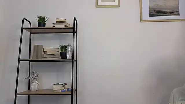 Snapshot of Bonnie_White chatting on 02-17-25, 10:07 Bonnie White online show from 02-17-25, 10:07