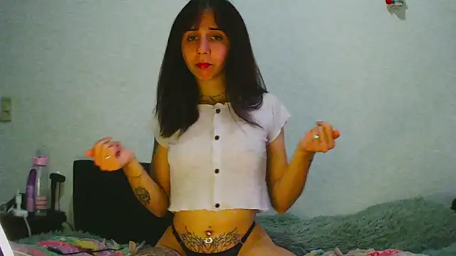 Snapshot of w4xxita chatting on 05-27-26, 07:44 w4xxita online show from 05-27-26, 07:44