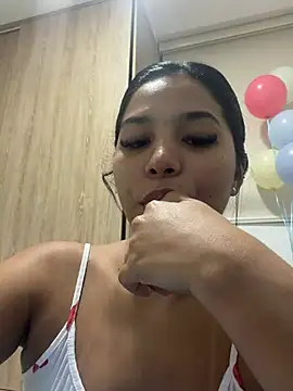 CharlotteGraay online show from 07-27-26, 01:12