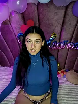 sweetfoxy 17 online show from 02-24-25, 12:20