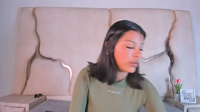 Salmaportman69 online show from 08-03-26, 04:11