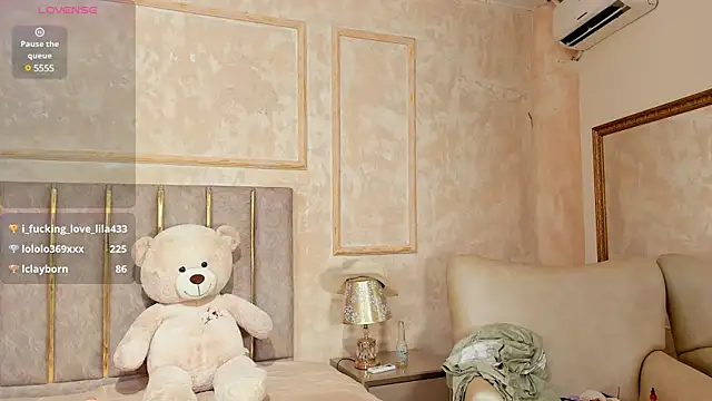 LilaBeily online show from 02-02-25, 02:17