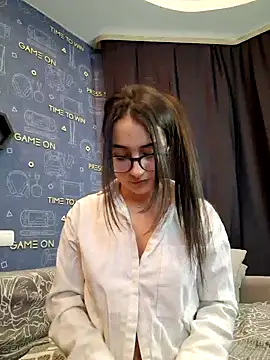 Snapshot of LittleX_Angel chatting on 01-24-25, 09:06 LittleX Angel online show from 01-24-25, 09:06