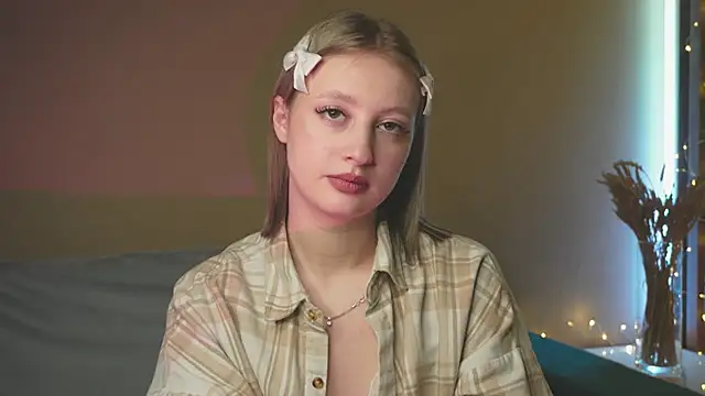 Snapshot of milasmiu chatting on 03-21-25, 05:02 milasmiu online show from 03-21-25, 05:02