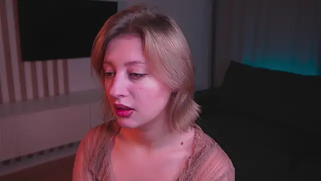 Snapshot of milasmiu chatting on 11-26-25, 04:13 milasmiu online show from 11-26-25, 04:13