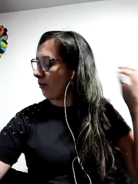 CHARLOTTE 1711 online show from 11-06-25, 04:02