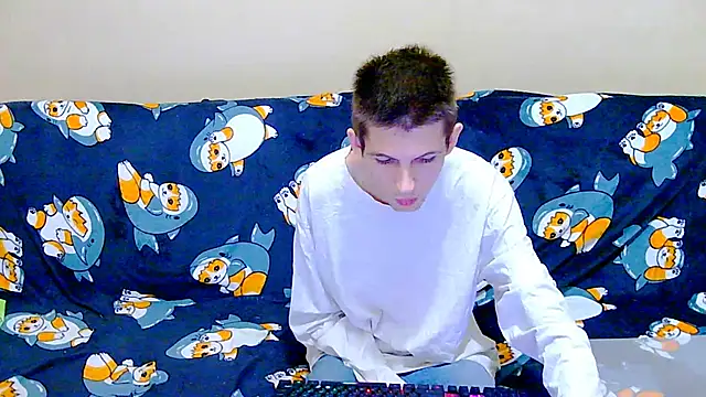 Lester Broo online show from 12-21-25, 05:53