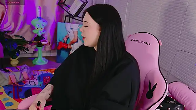 JessicaAddams online show from 05-17-26, 03:19