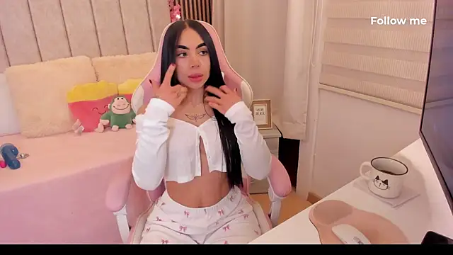 Snapshot of tamy_xoo chatting on 07-19-26, 06:22 tamy xoo online show from 07-19-26, 06:22