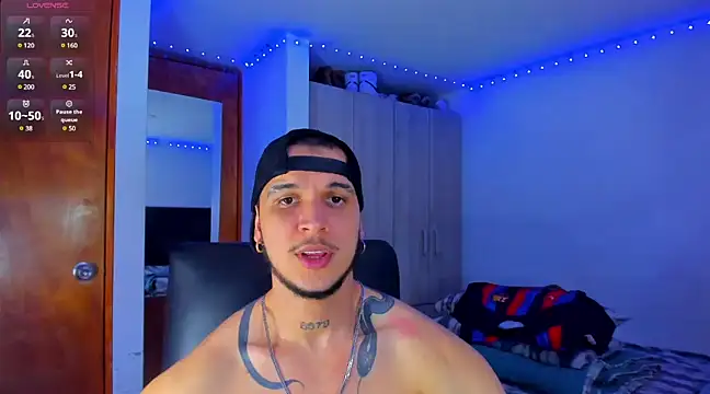 Snapshot of austinoficial chatting on 03-06-25, 08:08 austinoficial online show from 03-06-25, 08:08