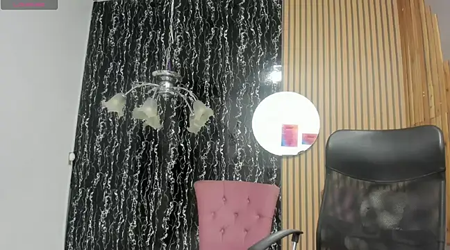 Snapshot of Iam_zaia chatting on 01-25-25, 01:54 Iam zaia online show from 01-25-25, 01:54