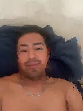 Snapshot of Suass24 chatting on 10-30-25, 03:57 Suass24 online show from 10-30-25, 03:57