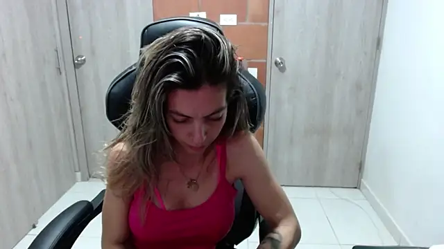 Princezzlove3 online show from 03-04-25, 12:18