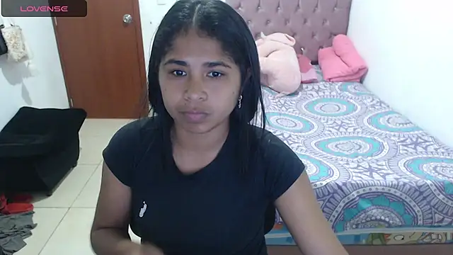 Snapshot of july-feria chatting on 02-20-25, 10:15 july-feria online show from 02-20-25, 10:15