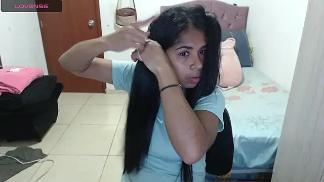 Snapshot of july-feria chatting on 09-17-25, 06:31 july-feria online show from 09-17-25, 06:31