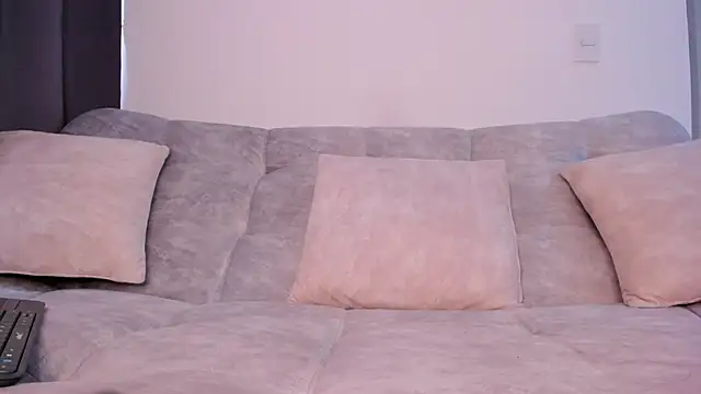 arturguy00 online show from 02-09-25, 03:12