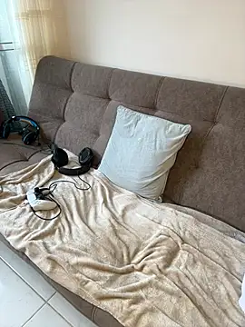 arturguy00 online show from 02-06-26, 09:29