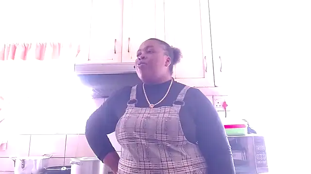 omalicha98 online show from 12-15-25, 07:23