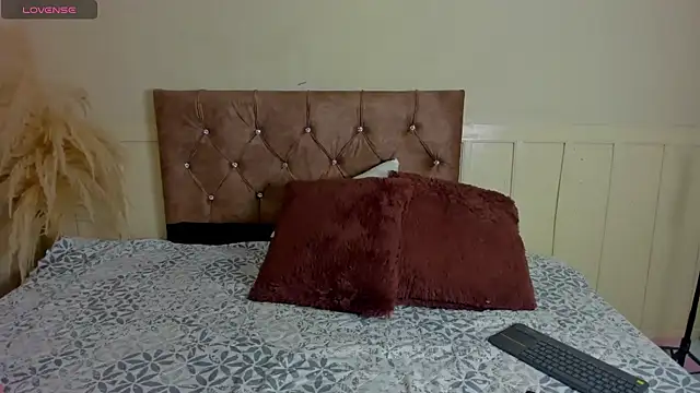 Snapshot of Natashawool1 chatting on 02-25-25, 03:16 Natashawool1 online show from 02-25-25, 03:16