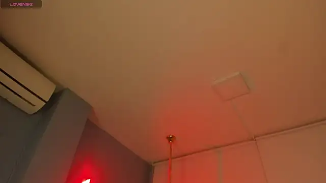 Aitana Hilton  online show from 01-13-26, 11:37