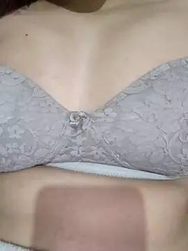 Snapshot of nikkibenza chatting on 01-25-25, 04:24 nikkibenza online show from 01-25-25, 04:24