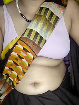 Snapshot of nikkibenza chatting on 03-19-25, 04:55 nikkibenza online show from 03-19-25, 04:55