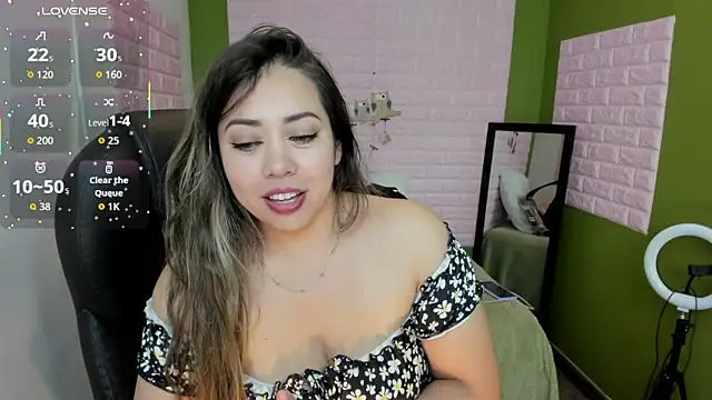 zahra Jalid online show from 11-13-25, 10:30