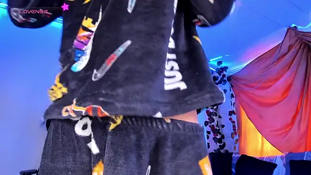 Ethan Boyy online show from 12-01-25, 06:13