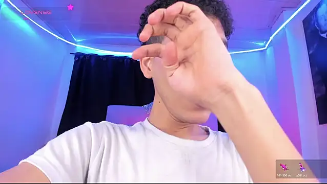 Ethan Boyy online show from 06-18-26, 04:33