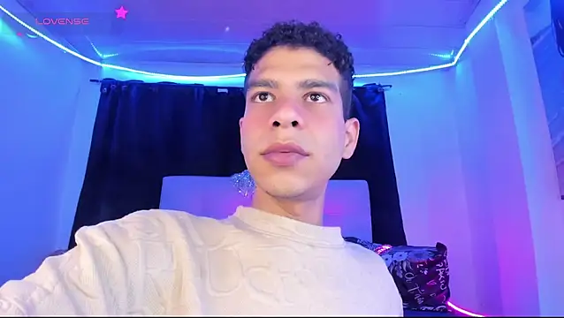 Ethan Boyy online show from 06-26-26, 08:24