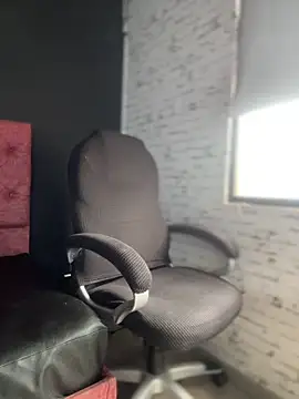 Miss  Melody online show from 09-18-25, 01:35