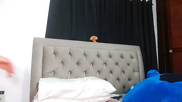 sweethoneytsx online show from 09-28-25, 09:53