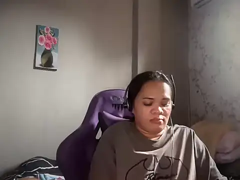 SophiaCourthaway online show from 05-12-26, 11:46