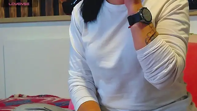 Tory Lovi online show from 11-16-25, 09:59