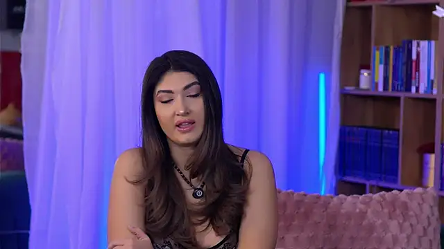 SarahPeach8 online show from 01-11-26, 06:18